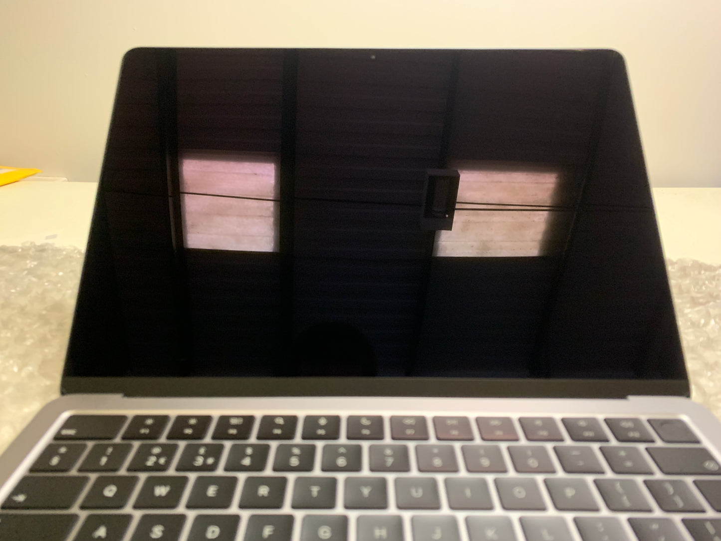 MacBook Air 13" Retina 2022 M2 8GB RAM 256GB SSD (A2681) MS577