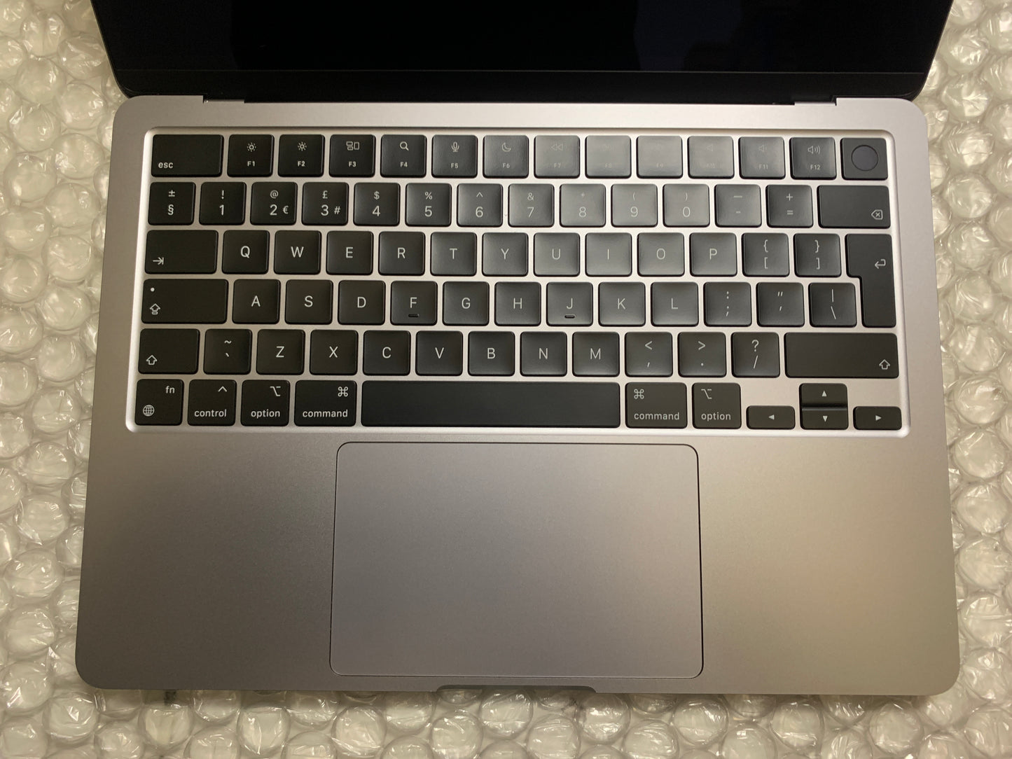 MacBook Air 13" Retina 2022 M2 8GB RAM 256GB SSD (A2681) MS577