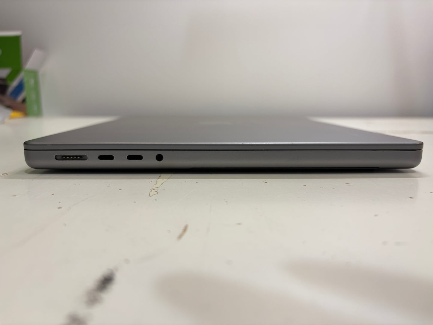 MacBook Pro 14" Retina Late 2023 M3 16GB RAM 512GB SSD (A2918) MS587
