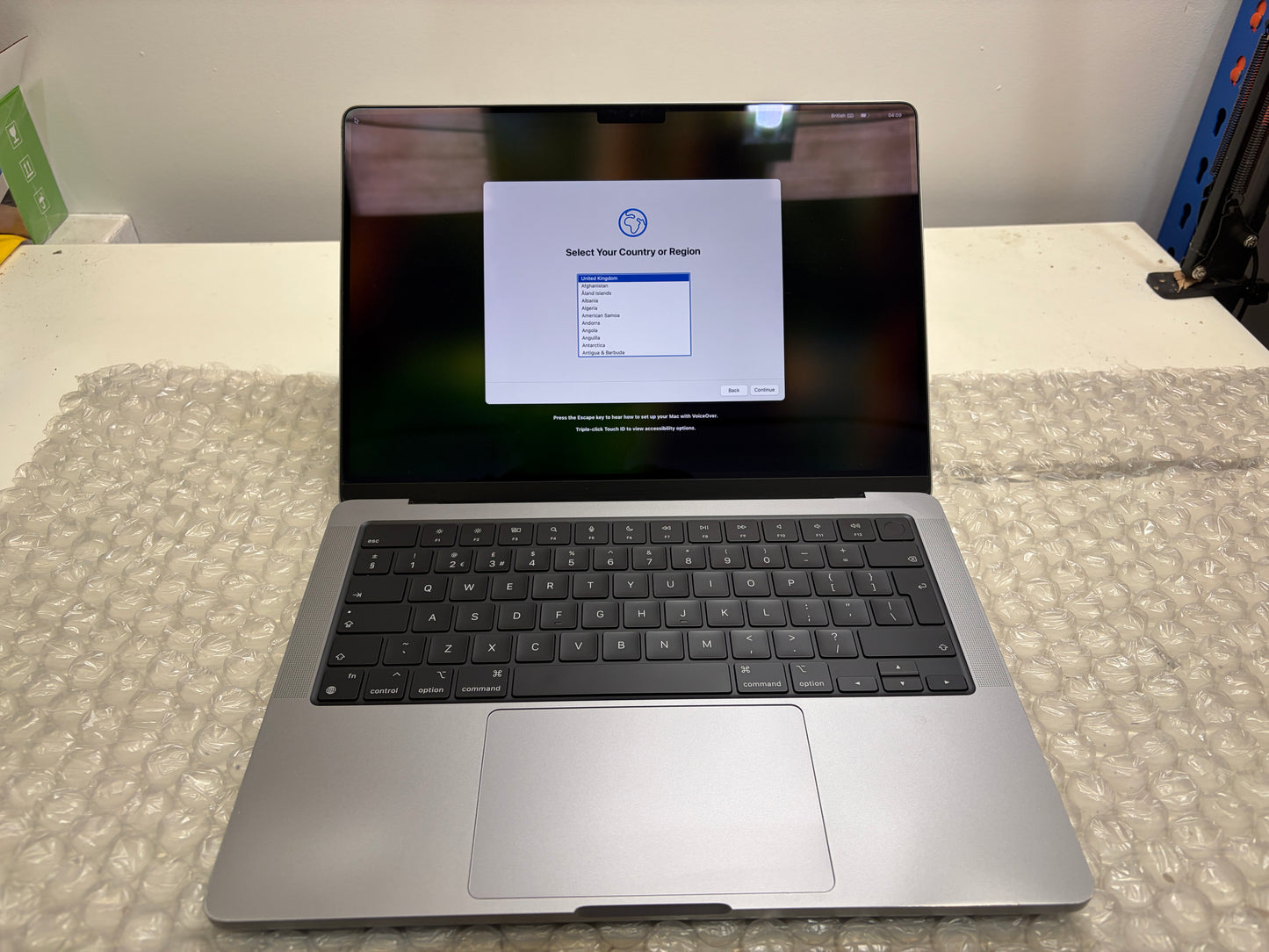 MacBook Pro 14" Retina Late 2023 M3 16GB RAM 512GB SSD (A2918) MS587