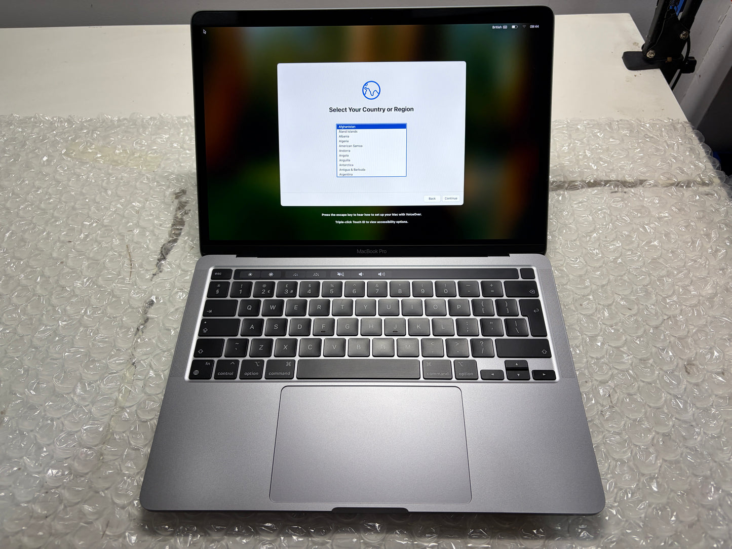 MacBook Pro 13" Retina 2022 M2 8GB RAM 256GB SSD (A2338) MS592