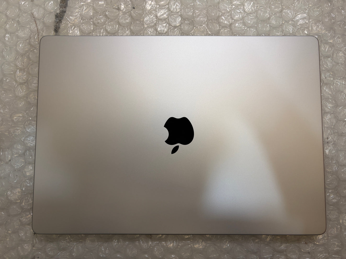 MacBook Pro 16" Retina 2021 M1 Pro 16GB RAM 512GB SSD (A2485) MS588