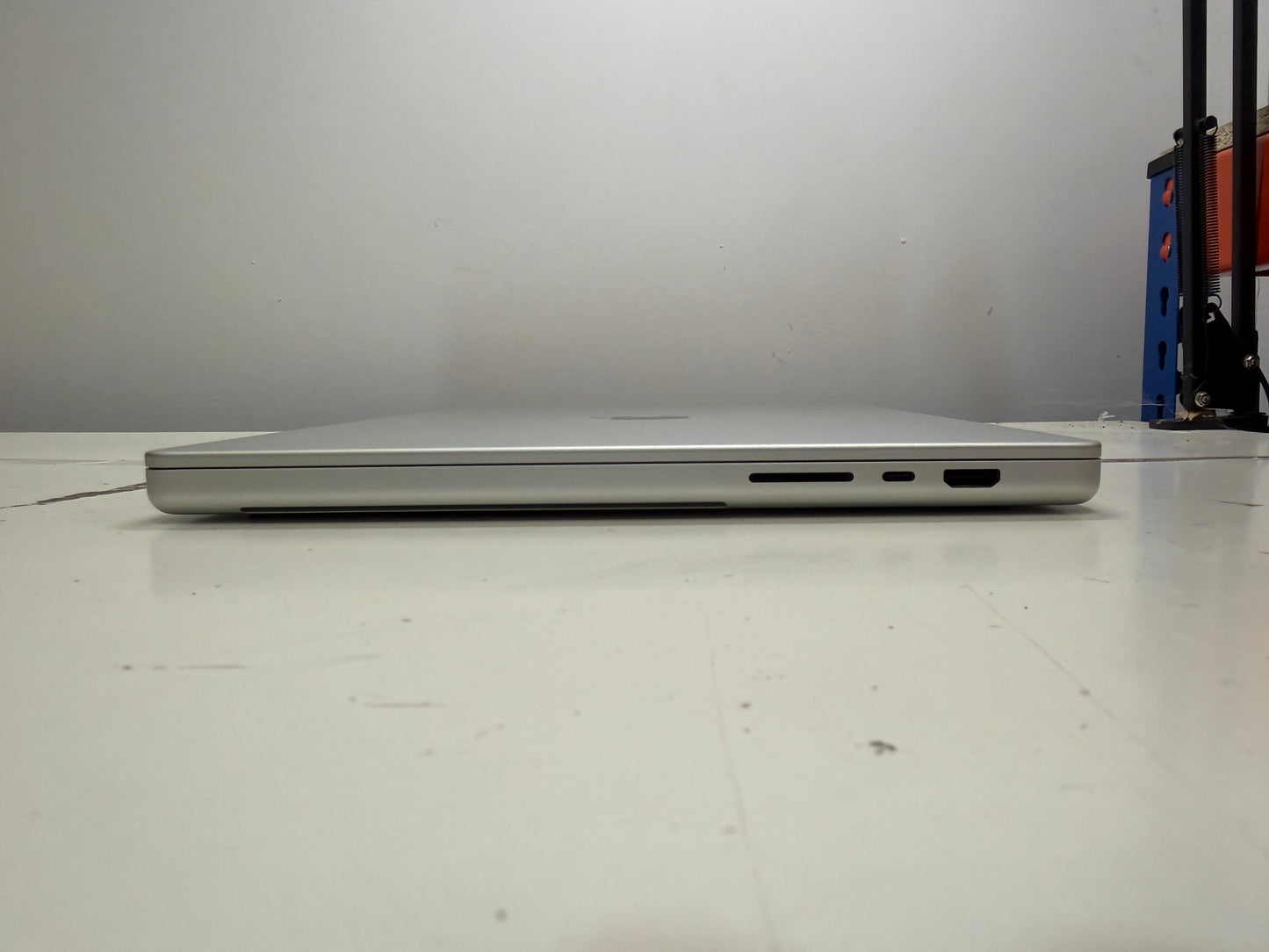 MacBook Pro 16" Retina 2021 M1 Pro 16GB RAM 512GB SSD (A2485) MS588