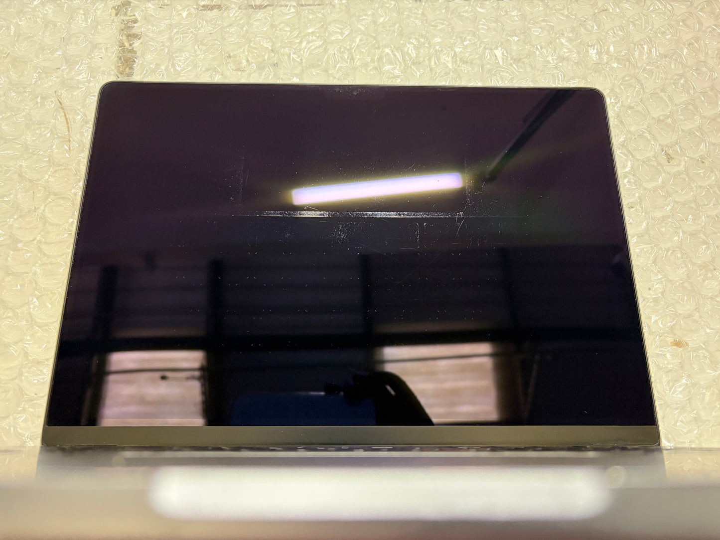 MacBook Pro 14" Retina Late 2023 M3 16GB RAM 512GB SSD (A2918) MS587