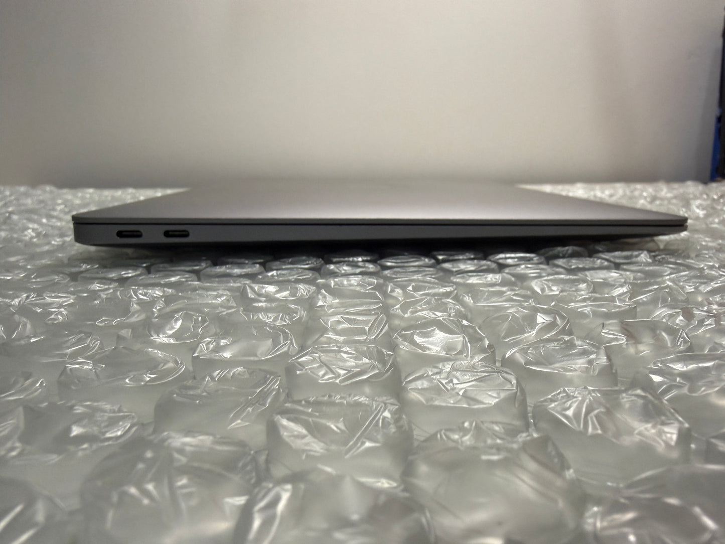 MacBook Air 13" Retina Late 2020 M1 8GB RAM 256GB SSD (A2337) MS582