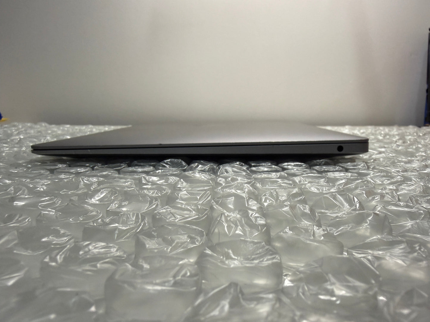 MacBook Air 13" Retina Late 2020 M1 8GB RAM 256GB SSD (A2337) MS582