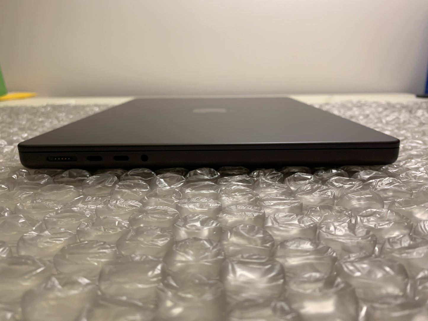 MacBook Pro 14" Retina Late 2023 M3 Pro 36GB RAM 512GB SSD (A2992) MS578